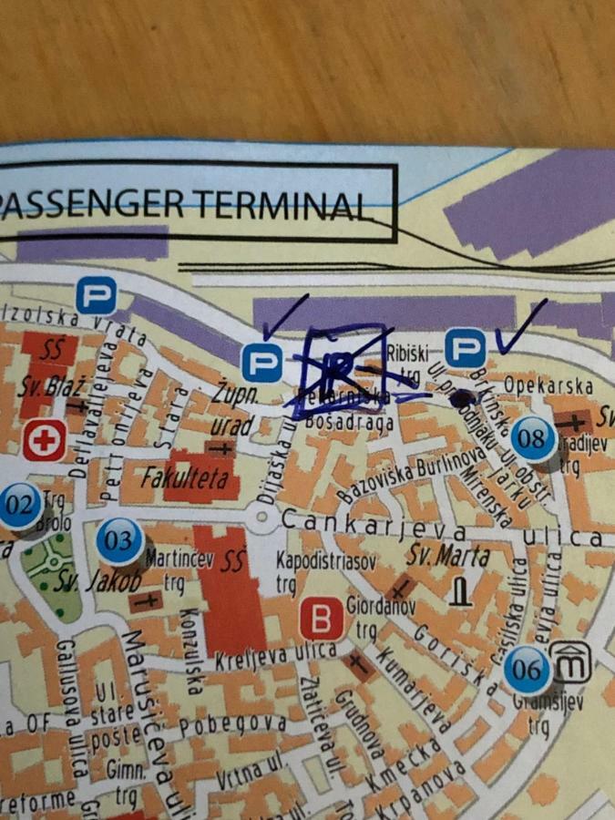 Lily Lägenhet Koper Exteriör bild